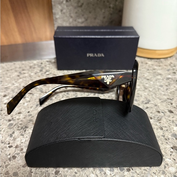 PRADA Sunglasses - Tortoiseshell (Full Set) - Picture 9 of 13